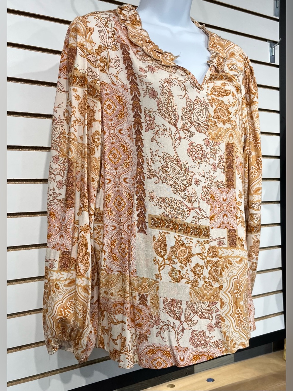 Les Amis boho blouse size medium - Picture 3 of 9